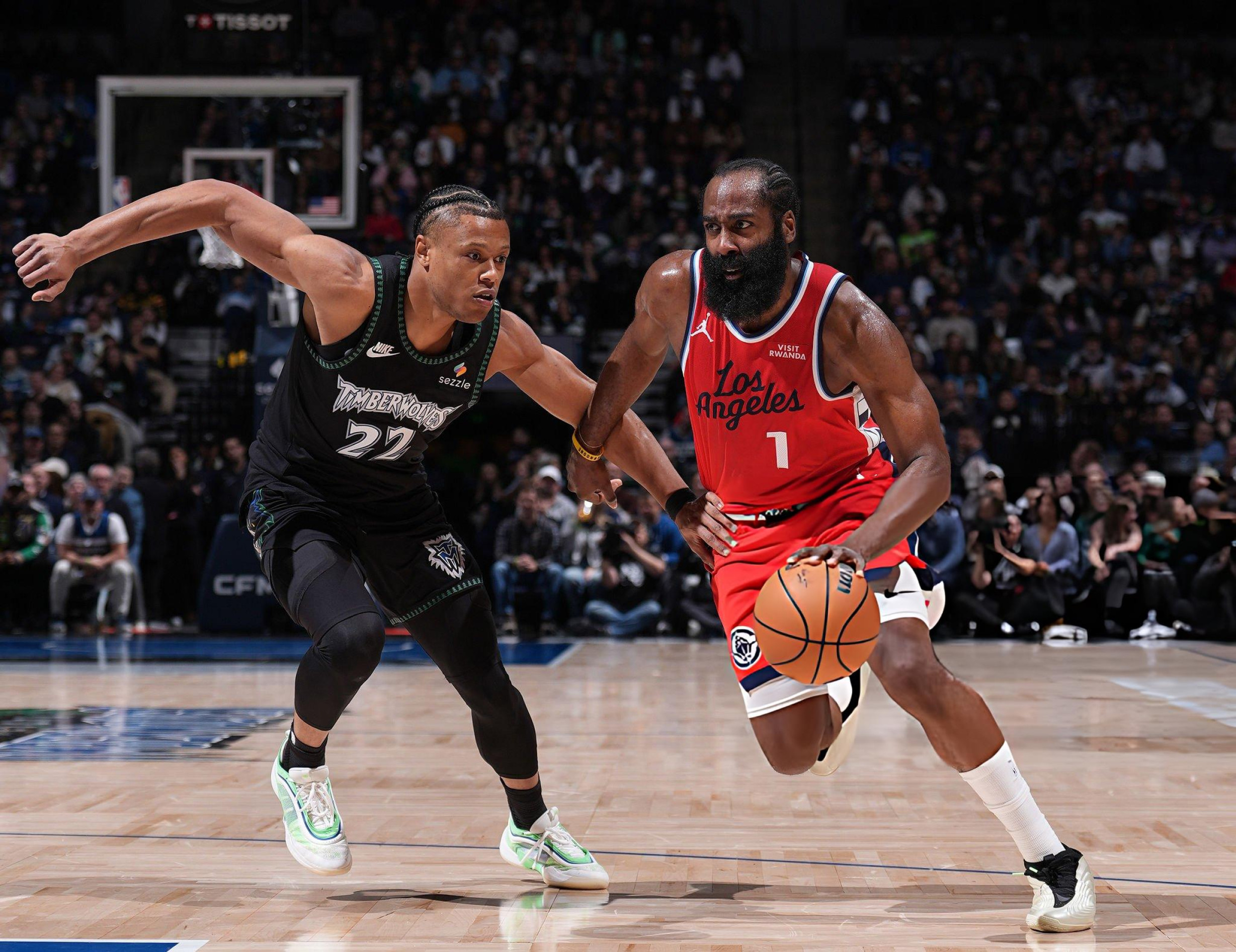 James Harden Faz História e Entra para o Top 10 de Maiores Pontuadores da NBA