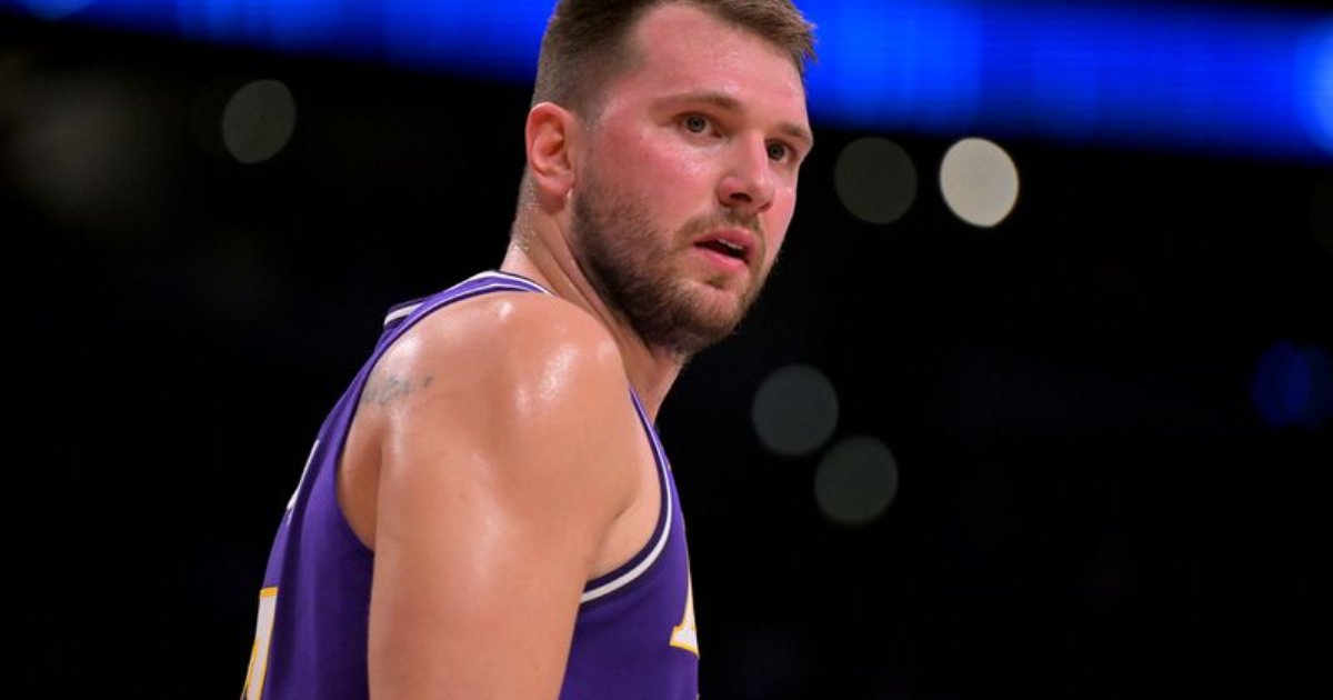 Lakers confirmam ausência de Luka Doncic contra o Warriors