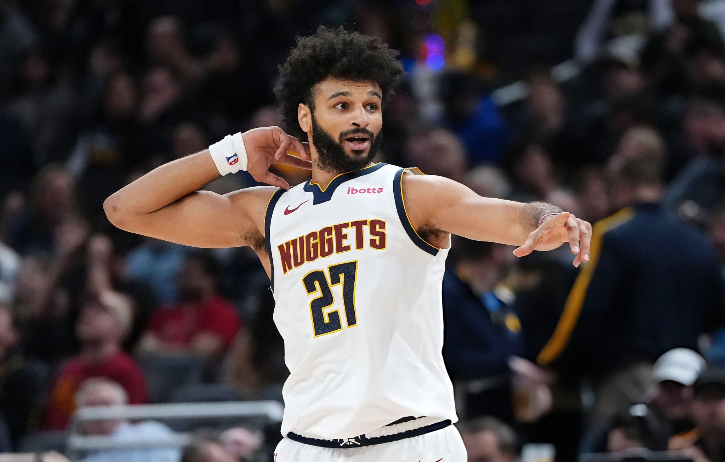 Murray brilha com 52 pontos e Nuggets vence Pacers