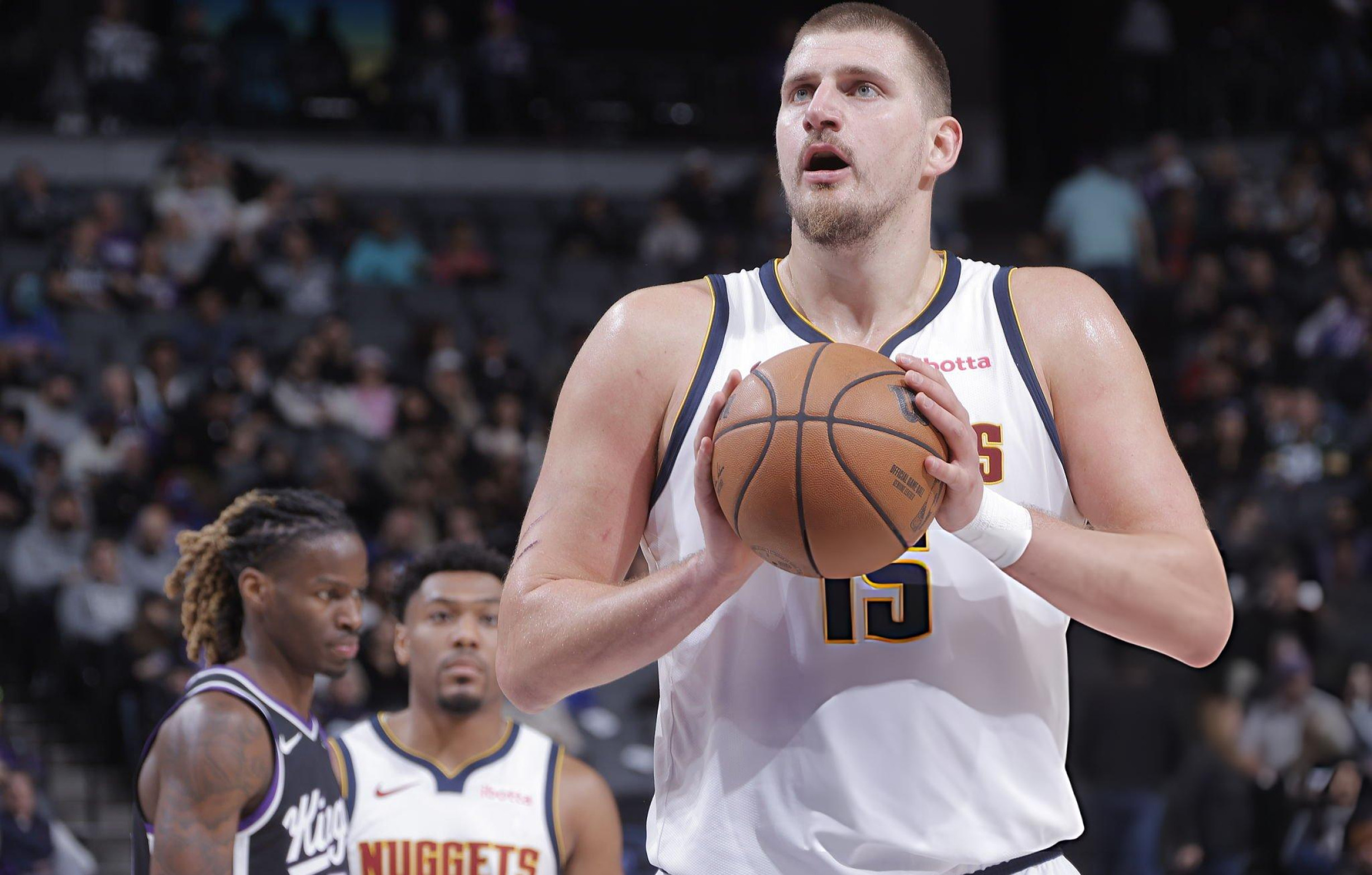 Com Show de Jokic Nuggets atropela Kings