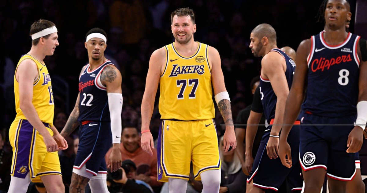 Lakers vence Clippers em grande noite de Luka Doncic