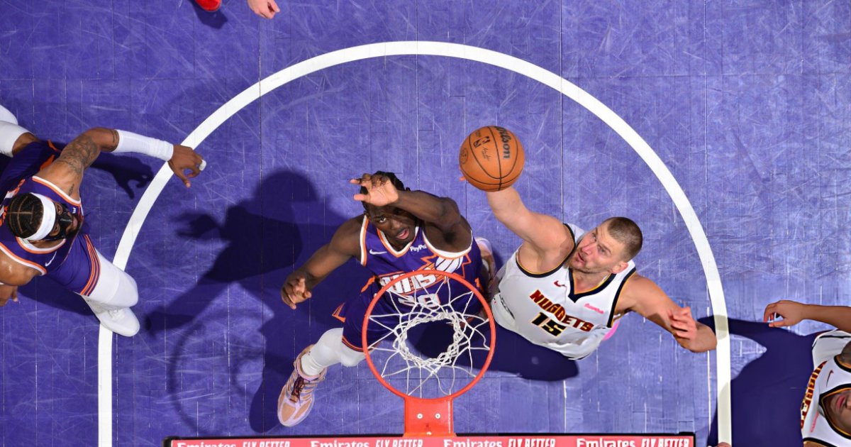 Jokic domina com triplo-duplo e decide contra os Suns
