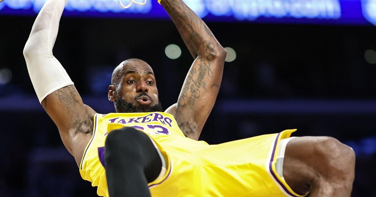 LeBron faz triplo-duplo, Lakers atropelam Wizards e iguala recorde histórico