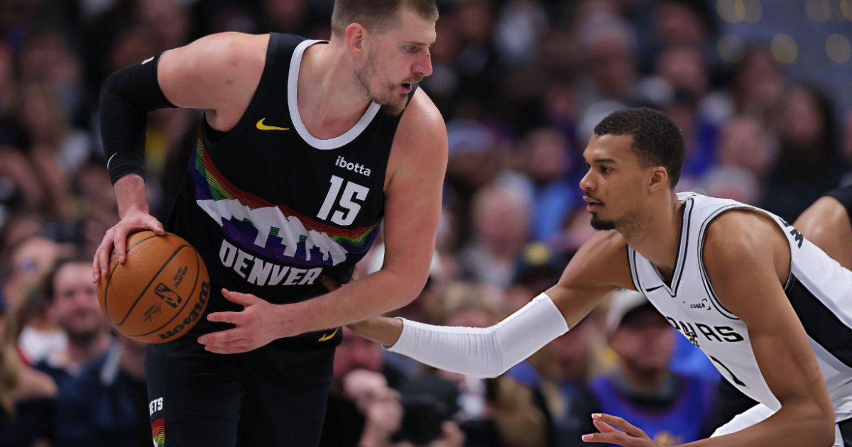 Jokic brilha com 40 e Nuggets vencem Spurs na prorrogação