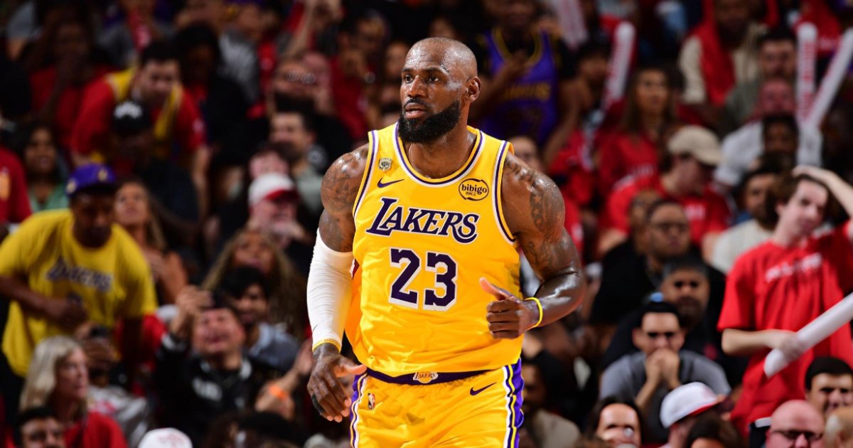 LeBron domina, faz jogada decisiva e Lakers abrem 3 a 0 sobre o Rockets
