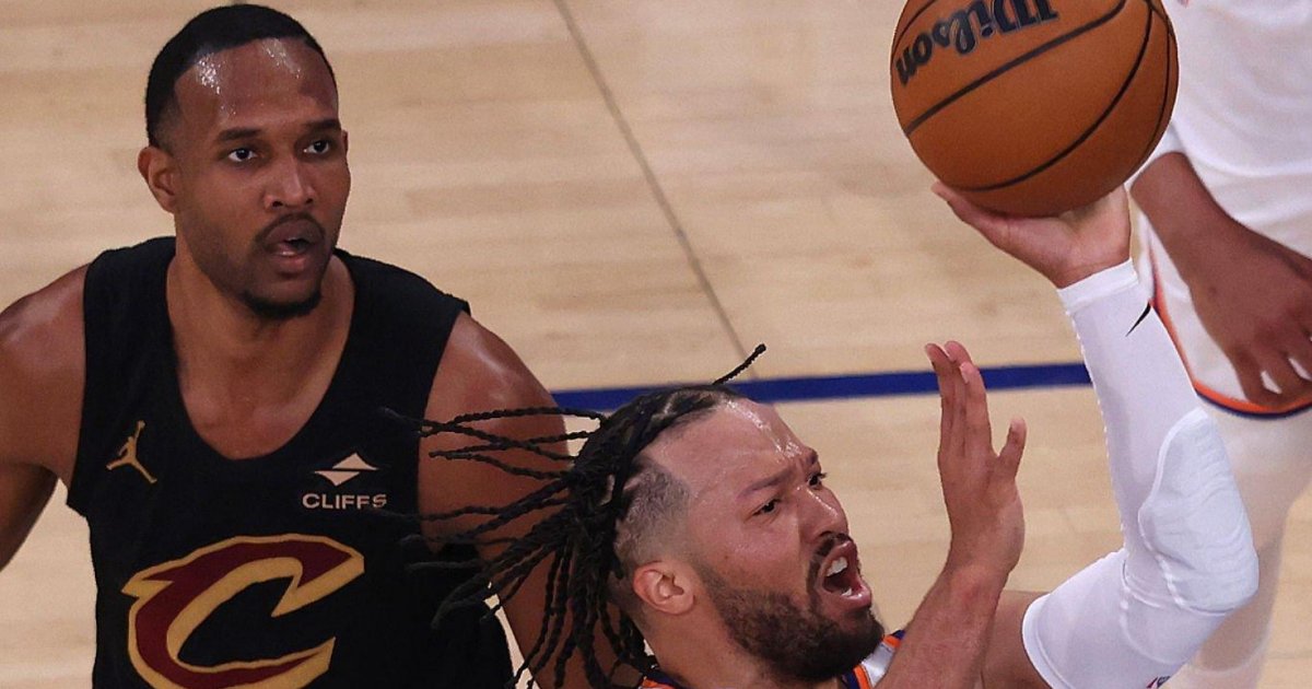 Brunson lidera virada histórica, e Knicks abrem 1 a 0 sobre os Cavaliers